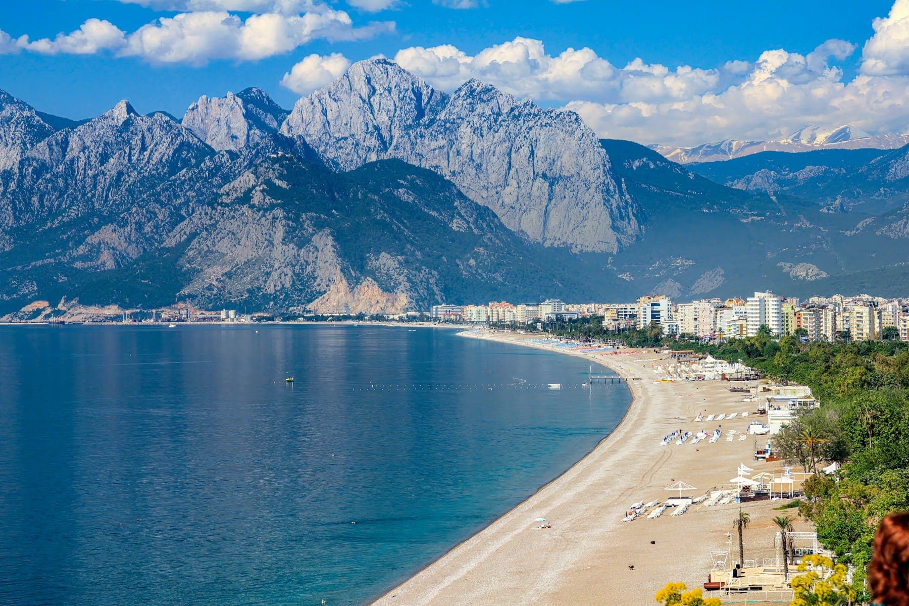 The coastline of Antalya, with mountains rising behind the bay